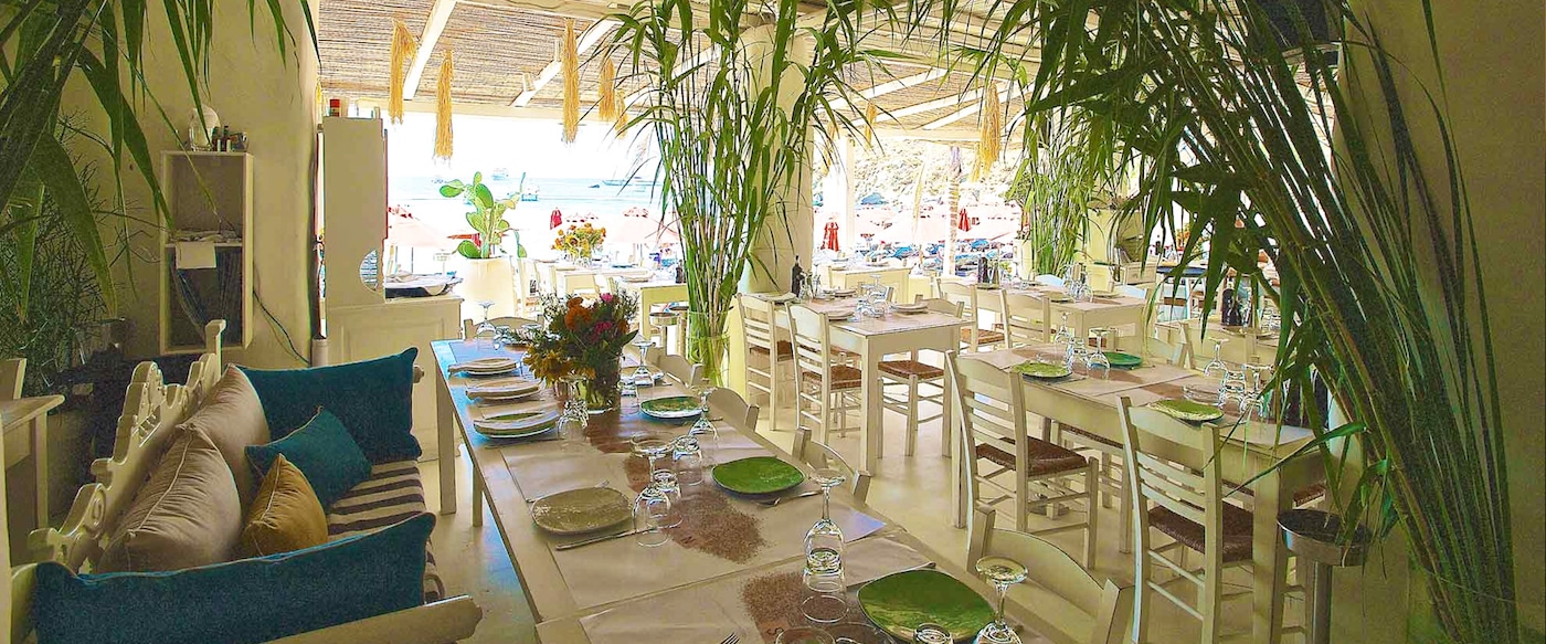Nammos Beach Bar  Restaurants in Mykonos - Splendid Mykonos